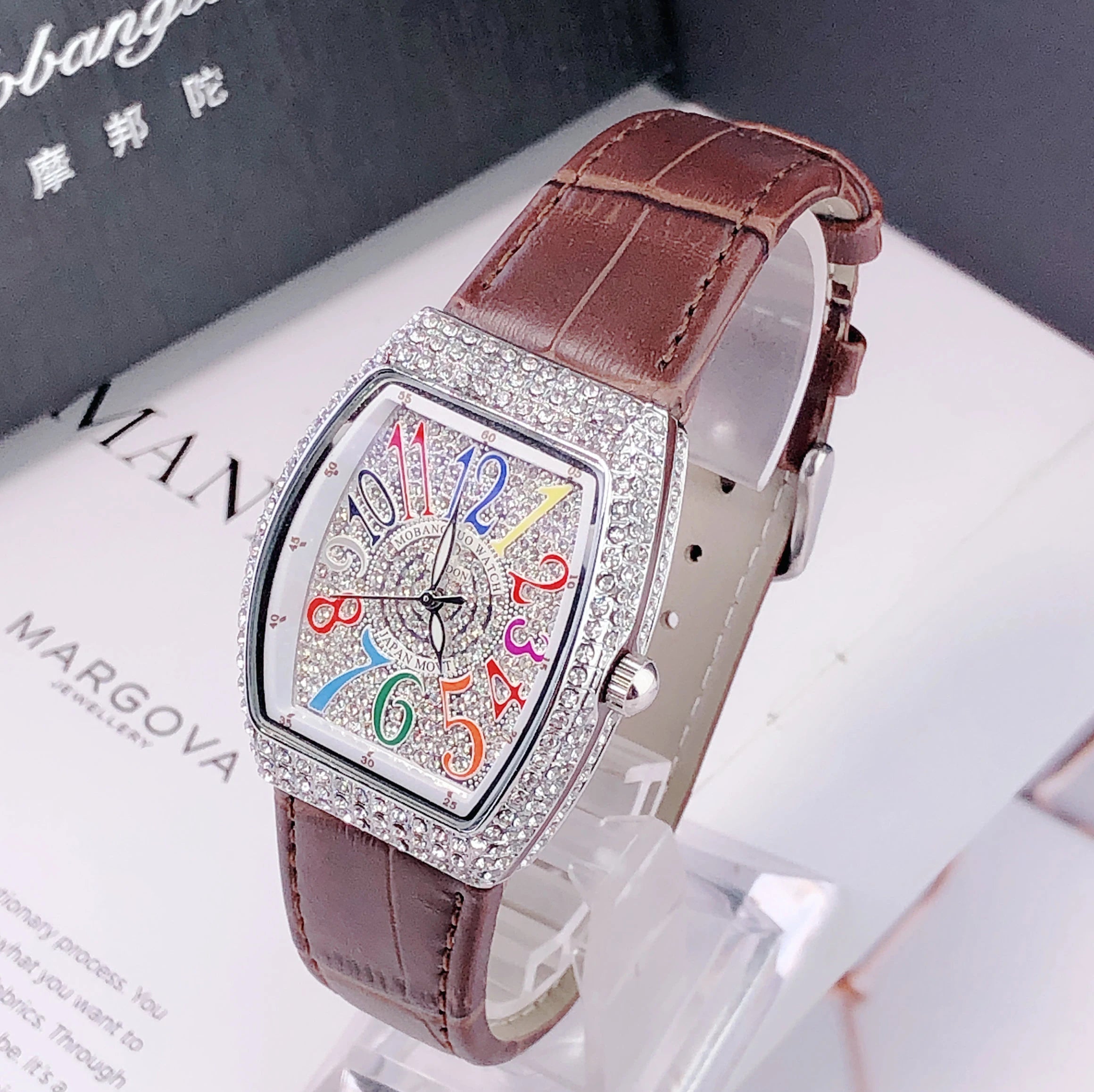 Luxury Tonneau Quartz Ladies Watch Full Rhinestone 3D Stereo Simple Color Arabic Numeral Dial Design Leather Strap Woman Gifts