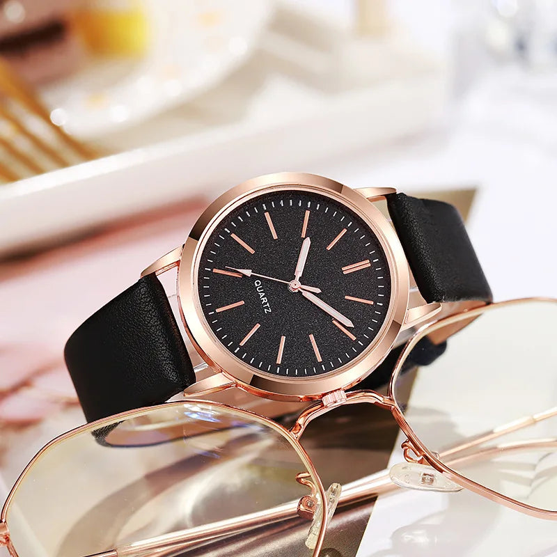 Simple Fashion Women Watches Design Leather Watch Luxury Ladies Business Quartz Wristwatches Womens Small Round Dial Clock