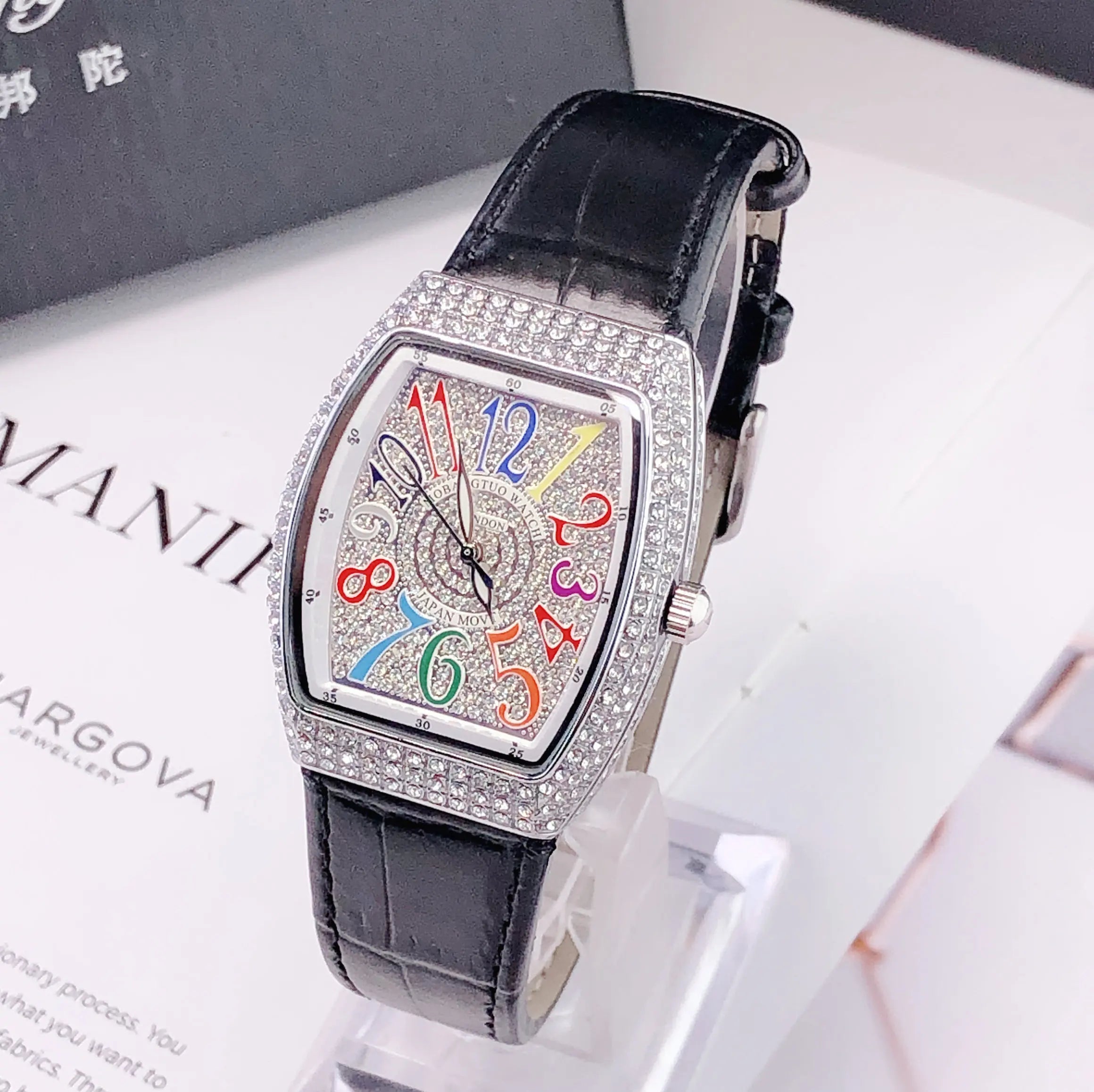 Luxury Tonneau Quartz Ladies Watch Full Rhinestone 3D Stereo Simple Color Arabic Numeral Dial Design Leather Strap Woman Gifts